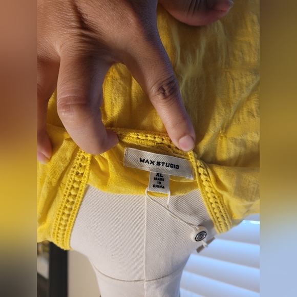 NWT Max Studio Yellow blouse with tie in front - Picture 4 of 9